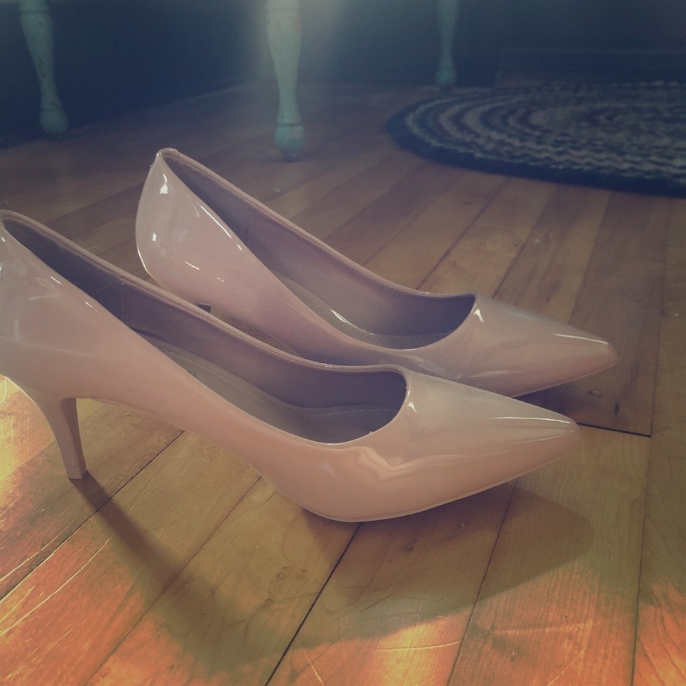 Wee boo nude colored heels​​​​​​​​​​​​​​​